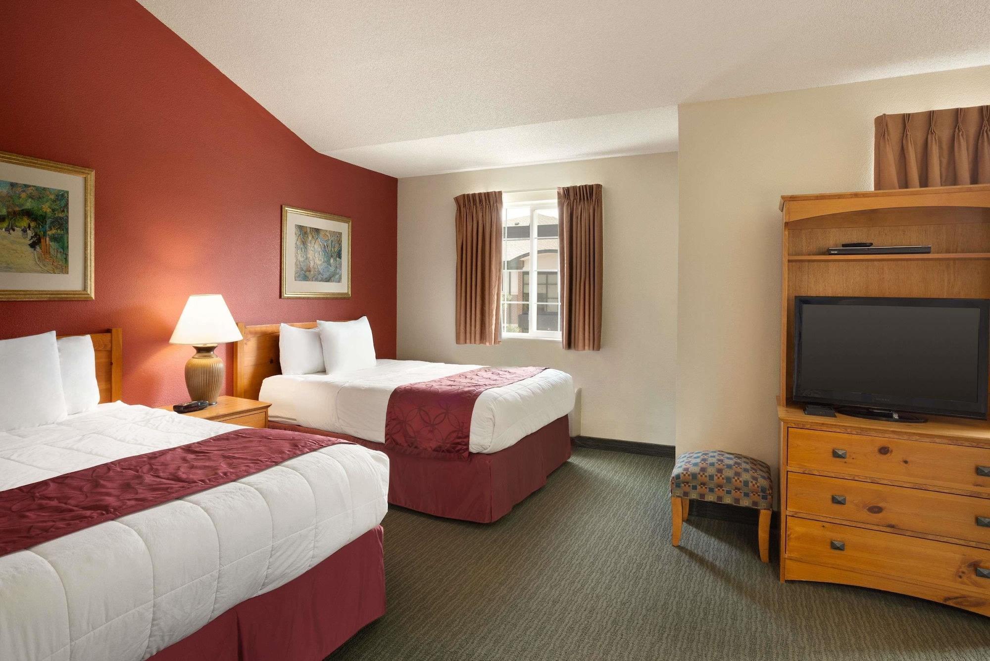 Baymont By Wyndham Wichita East Hotell Exteriör bild