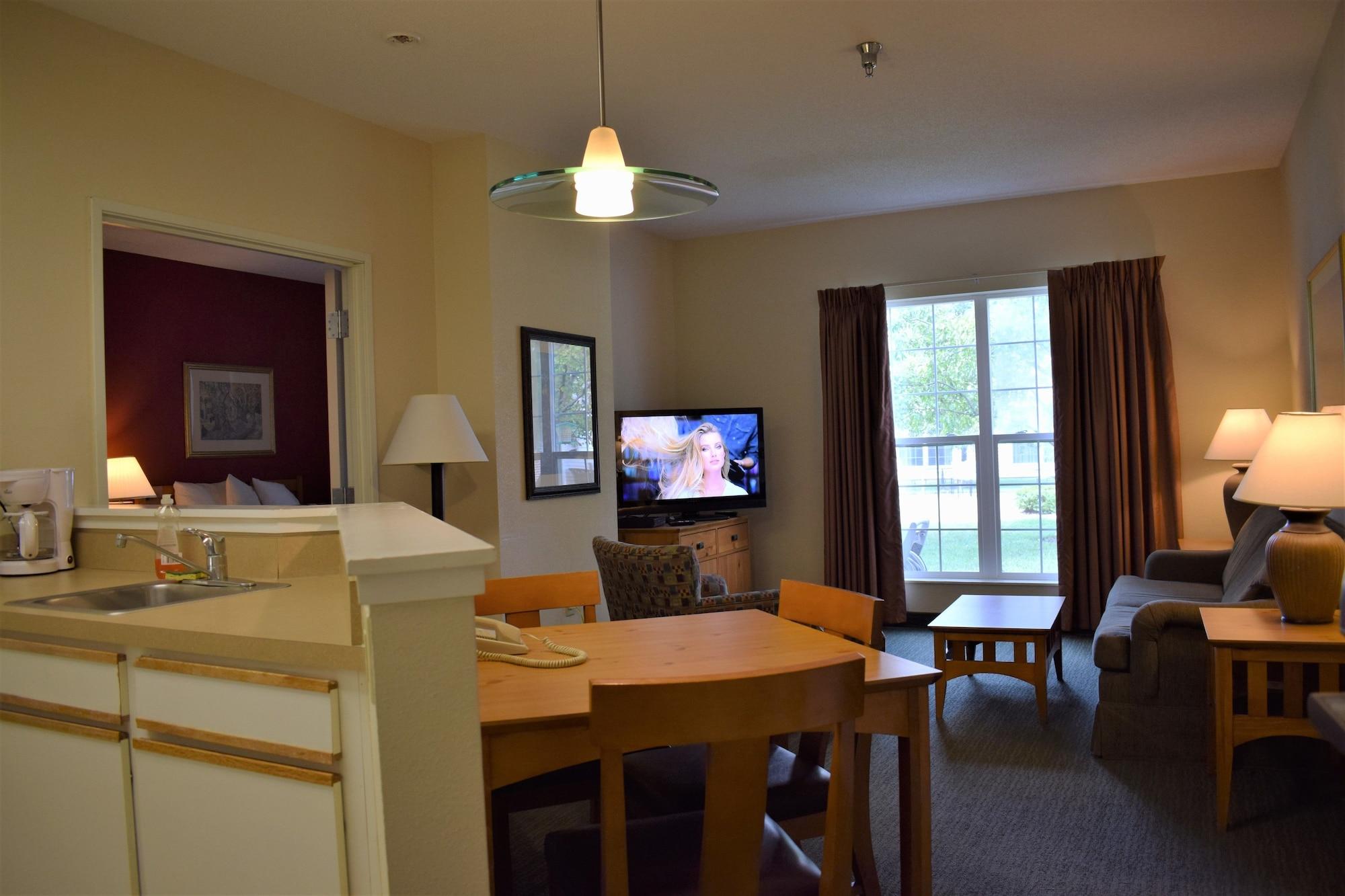 Baymont By Wyndham Wichita East Hotell Exteriör bild